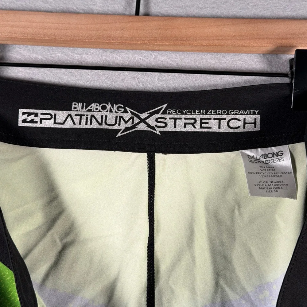 Billabong Platinum X Stretch Board Shorts Mens 36 Paint Drip Green Blue M109NVAN